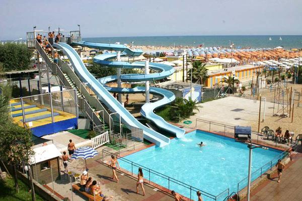 Hotel Lady Rimini Zewnętrze zdjęcie