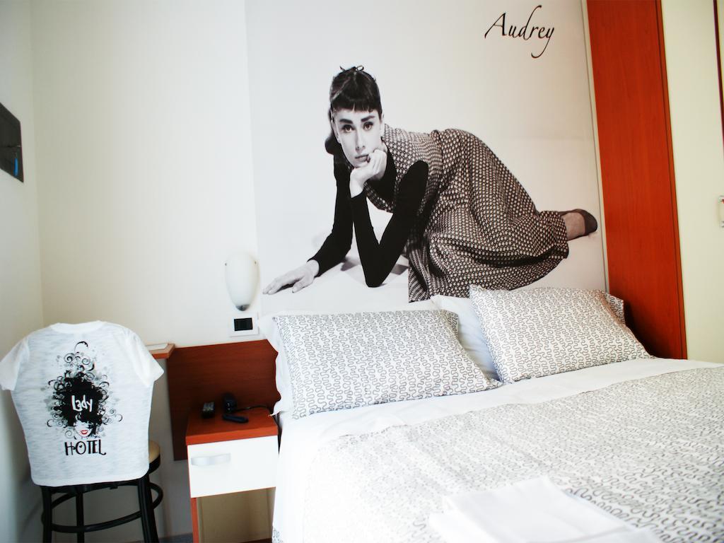 Hotel Lady Rimini Zewnętrze zdjęcie