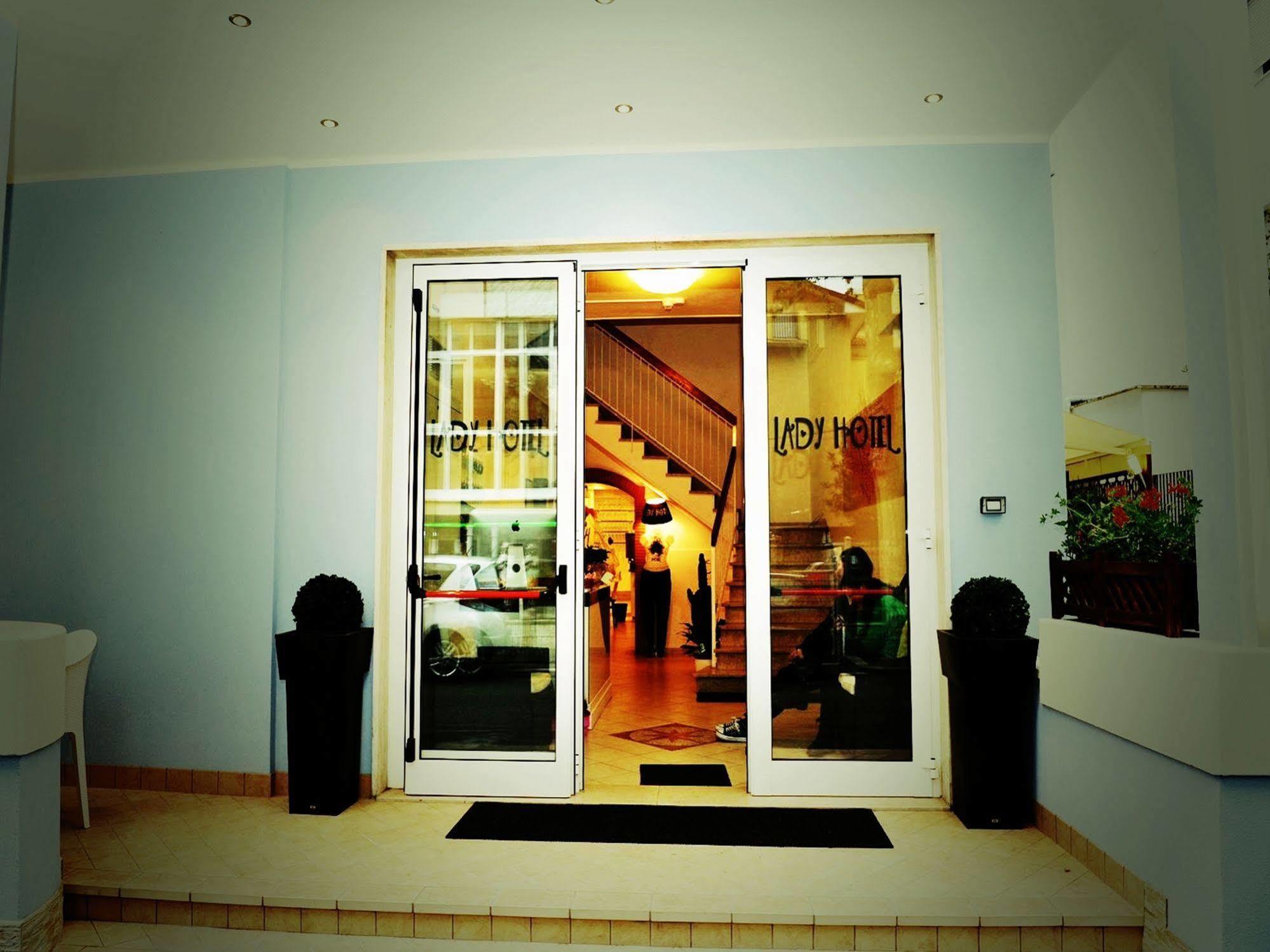 Hotel Lady Rimini Zewnętrze zdjęcie