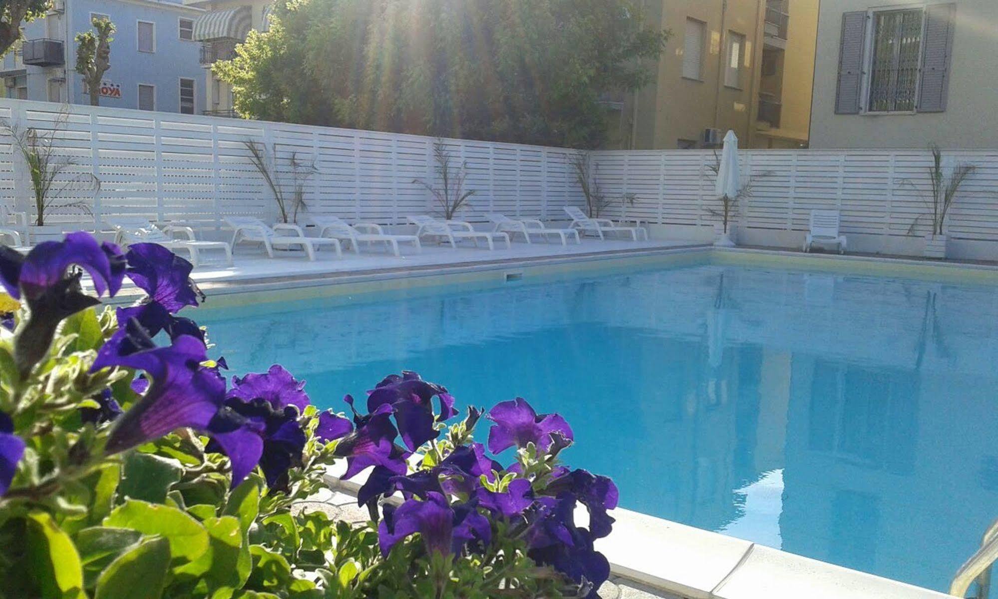 Hotel Lady Rimini Zewnętrze zdjęcie