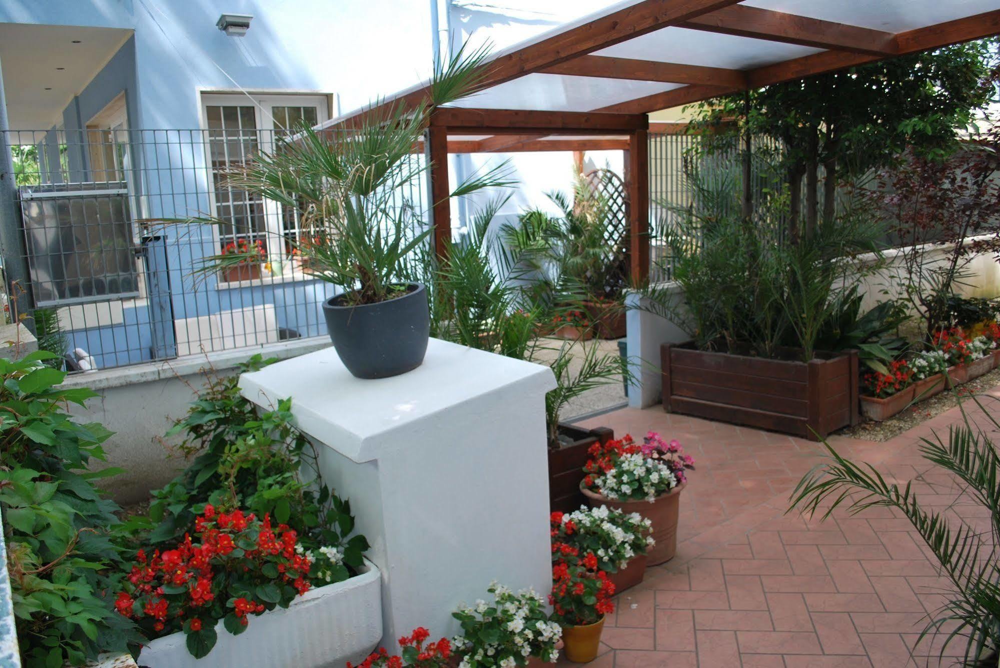 Hotel Lady Rimini Zewnętrze zdjęcie