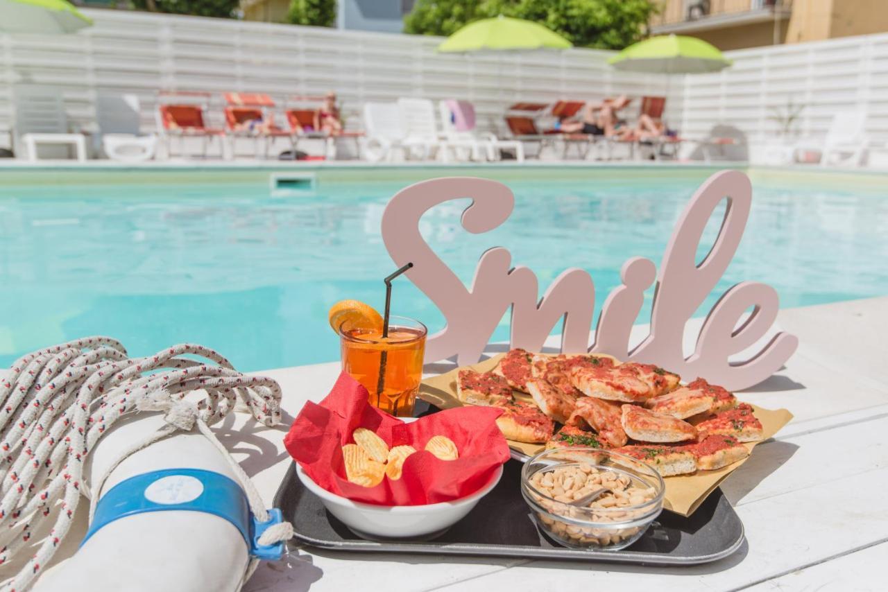 Hotel Lady Rimini Zewnętrze zdjęcie